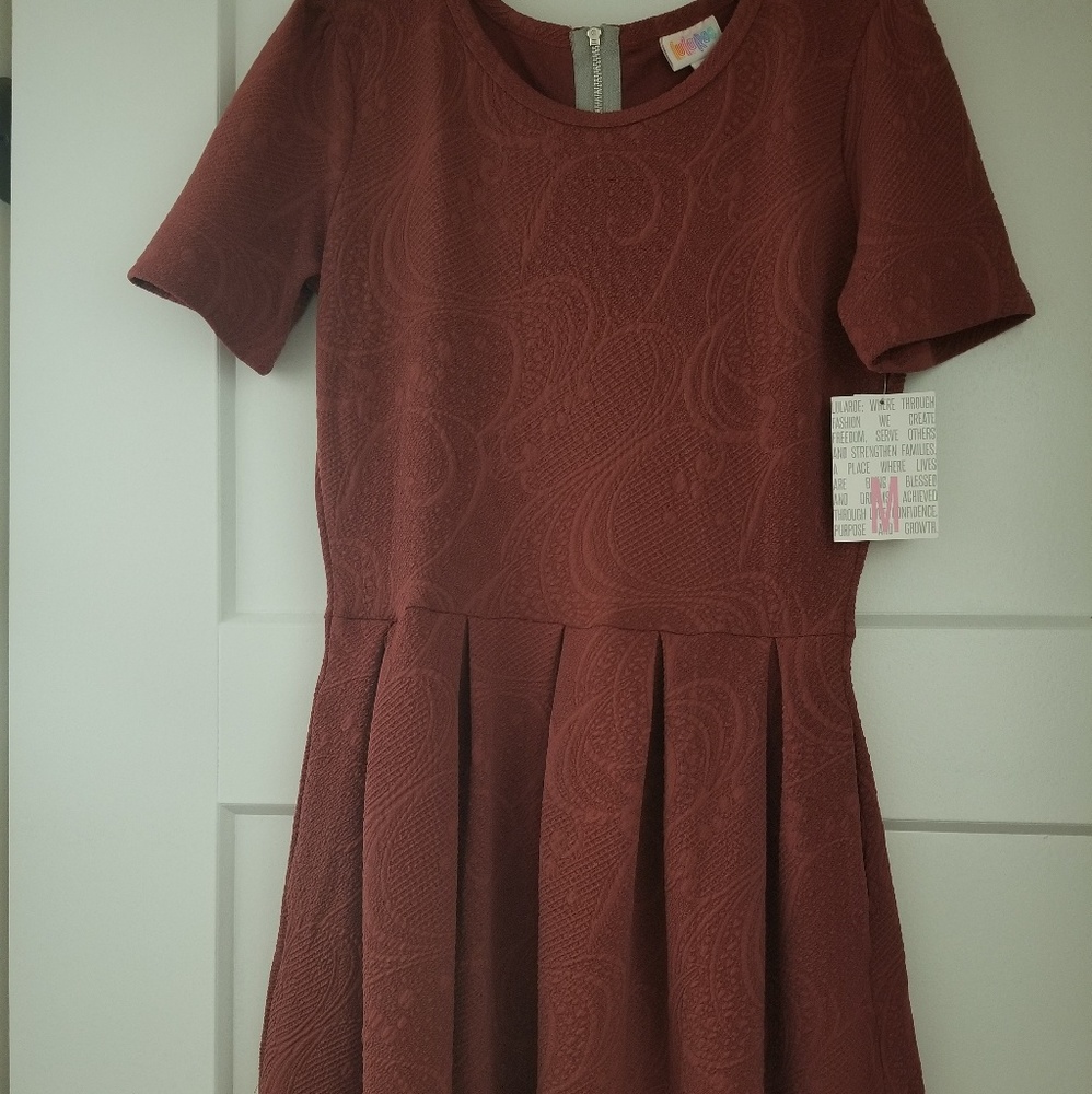 NWT lularoe amelia